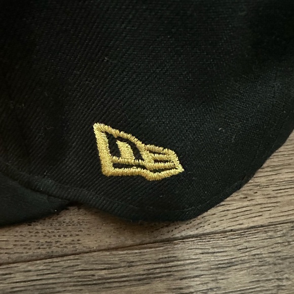 New Era Raptors 2019 Champion SnapBack - Picture 3 of 5